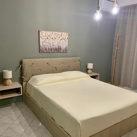 Saint Paul's Apartment *
